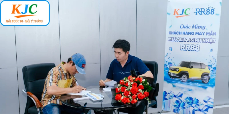 Dấu ấn đọng lại sau sự kiện KJC trao VinFast VF3